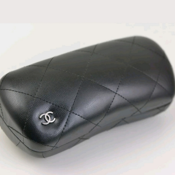 CHANEL Other - Chanel eyeglasses case (pristine)